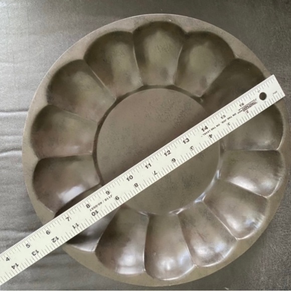 Primitive Distressed Metal Dish *DISH ONLY* - Picture 9 of 10